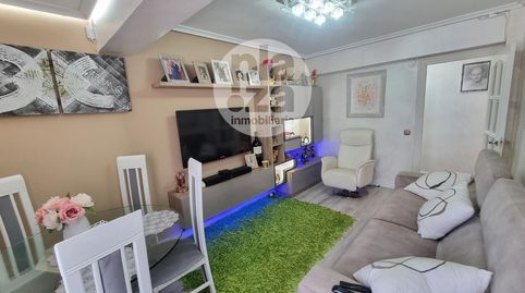 Foto 2 de Piso en venta en Vitoria, Gamonal - San Bruno - G9, Burgos Capital