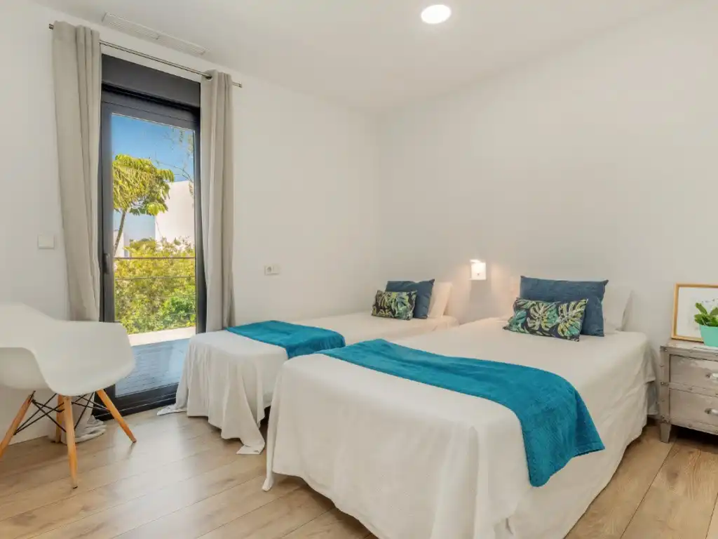 Dormitori de Casa o xalet en venda en Sant Joan d'Alacant amb Aire condicionat, Terrassa i Piscina