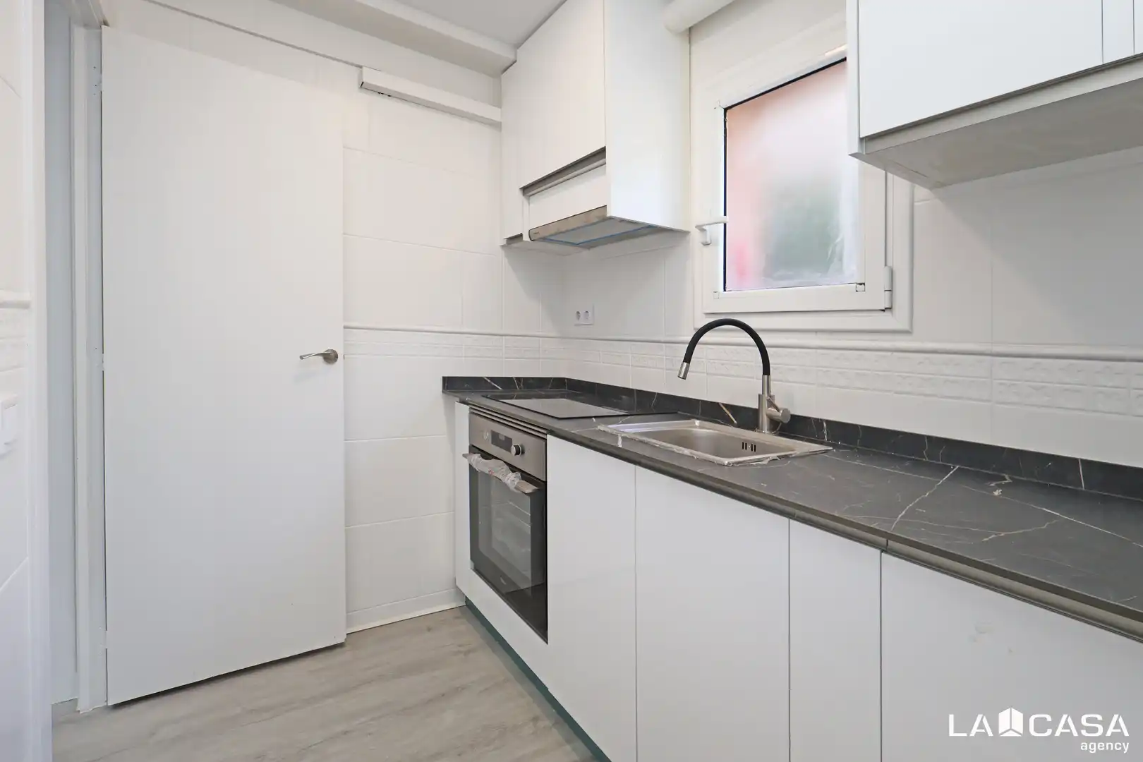 Cocina de Piso en venta en L'Hospitalet de Llobregat