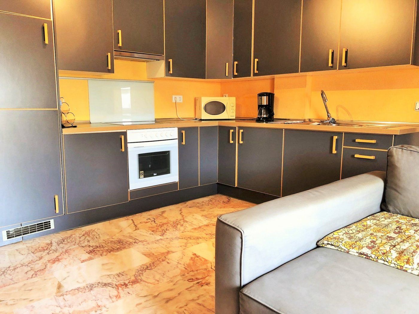 Cuina de Pis en venda en Algeciras amb Terrassa, Traster i Balcó