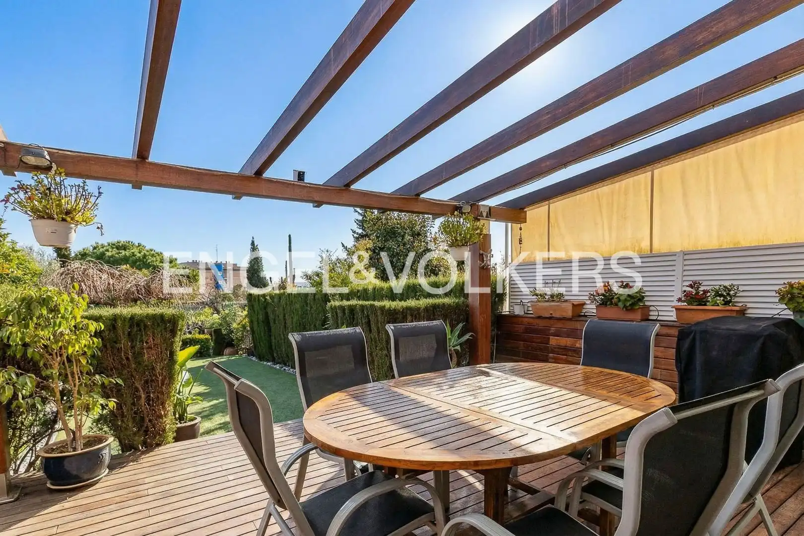 Terrassa de Casa o xalet en venda en Esplugues de Llobregat amb Aire condicionat, Calefacció i Jardí privat