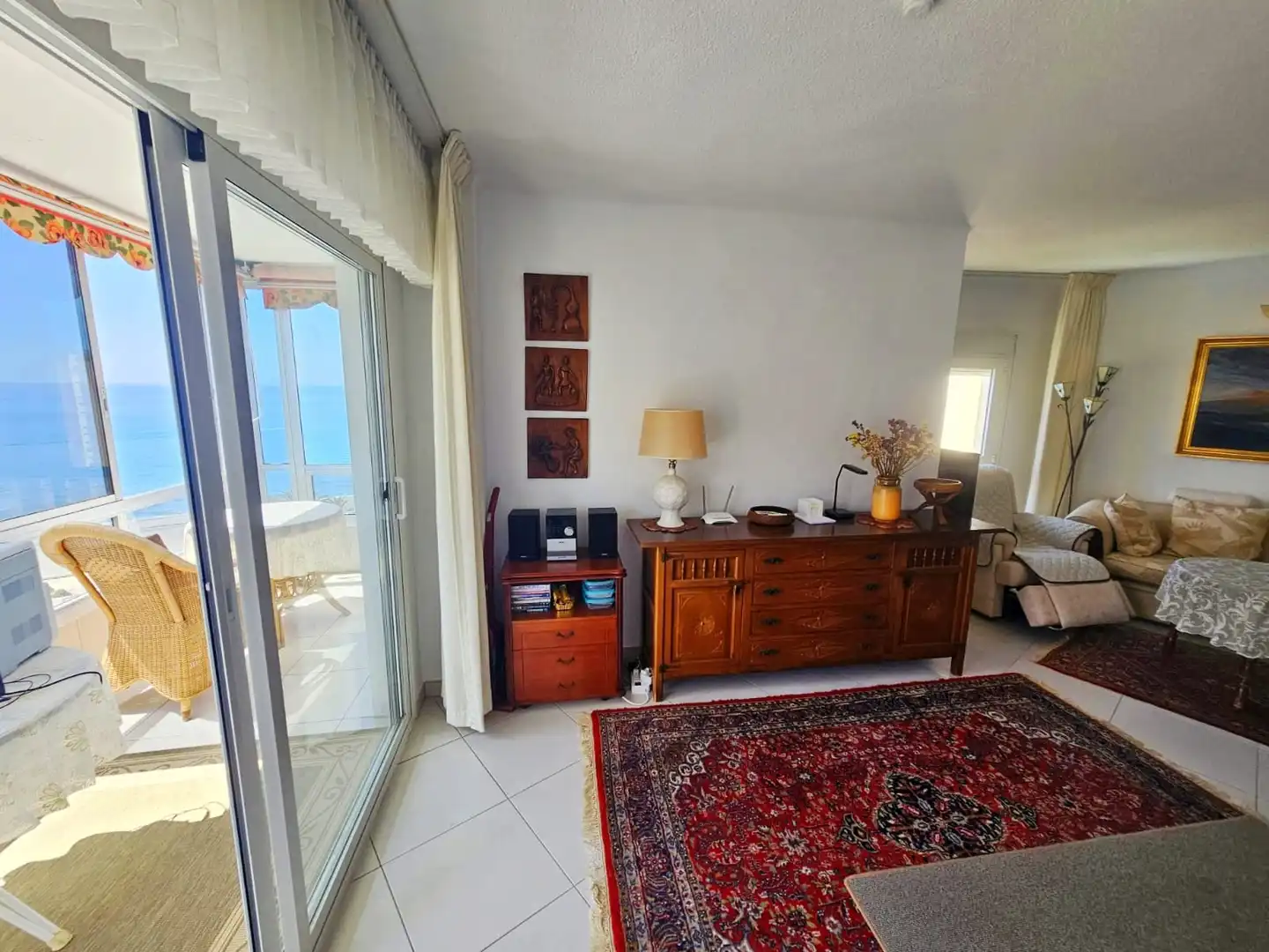 Sala de estar de Apartamento en venta en Torrox con Amueblado y Piscina comunitaria