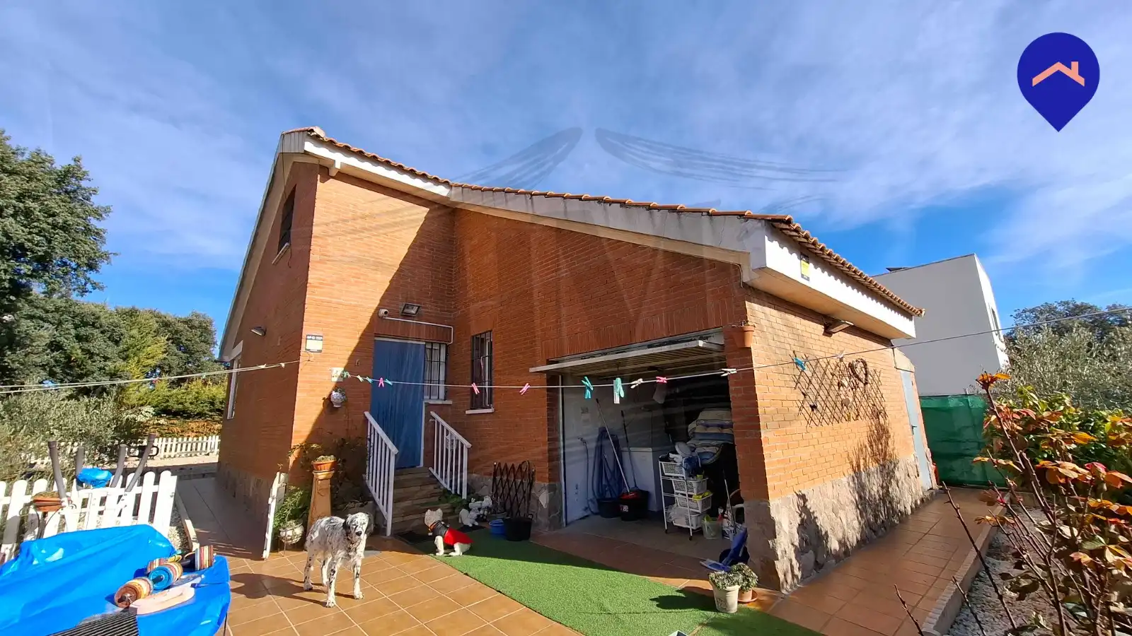 Vista exterior de Casa o chalet en venta en Pioz con Jardín privado, Internet y Alarma