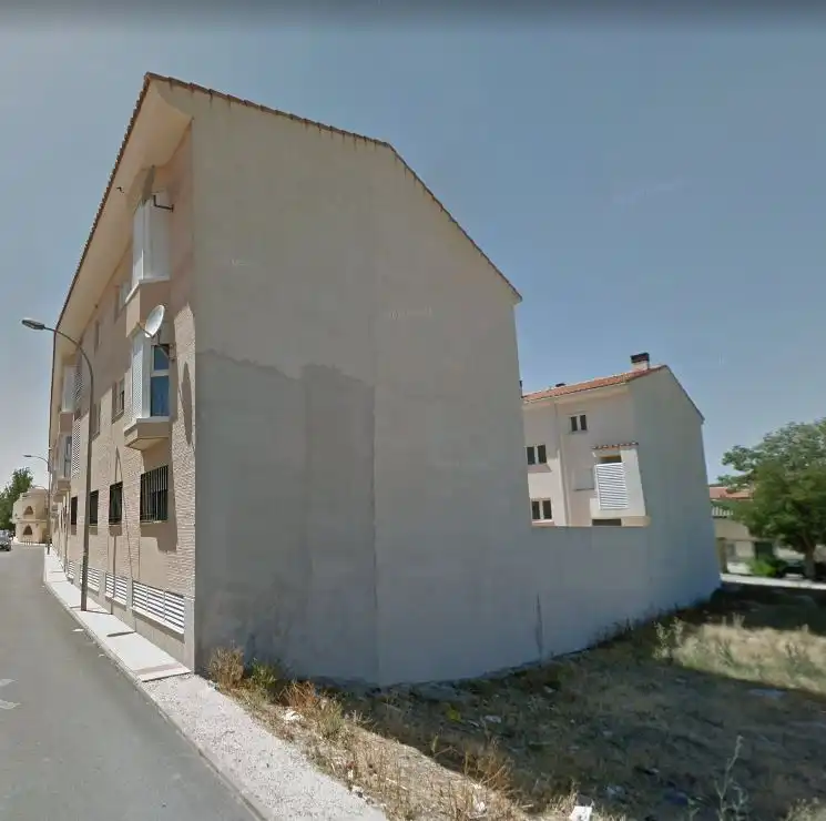 Vista exterior de Garatge en venda en Pulgar