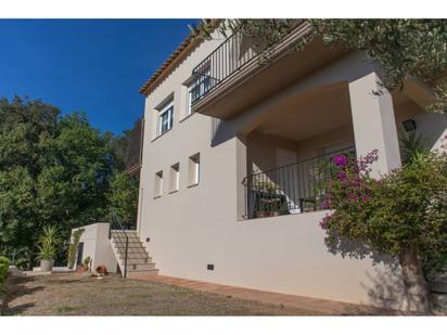 Exterior view of House or chalet for sale in La Bisbal d'Empordà  with Air Conditioner, Heating and Private garden