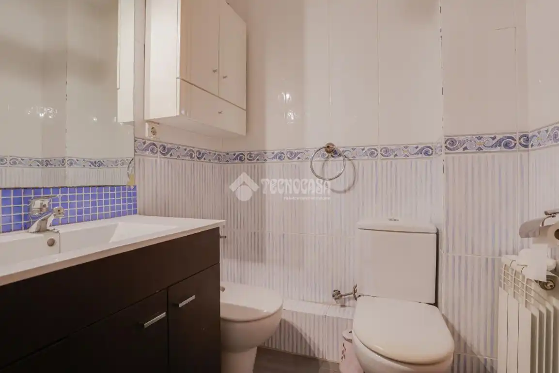 Baño de Piso en venta en Rubí con Calefacción, Parquet y Amueblado
