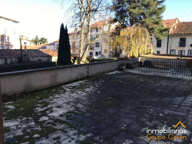 Local comercial en Alquiler en Ezcaray