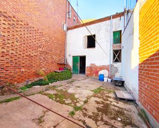 Exterior view of House or chalet for sale in Villaquilambre