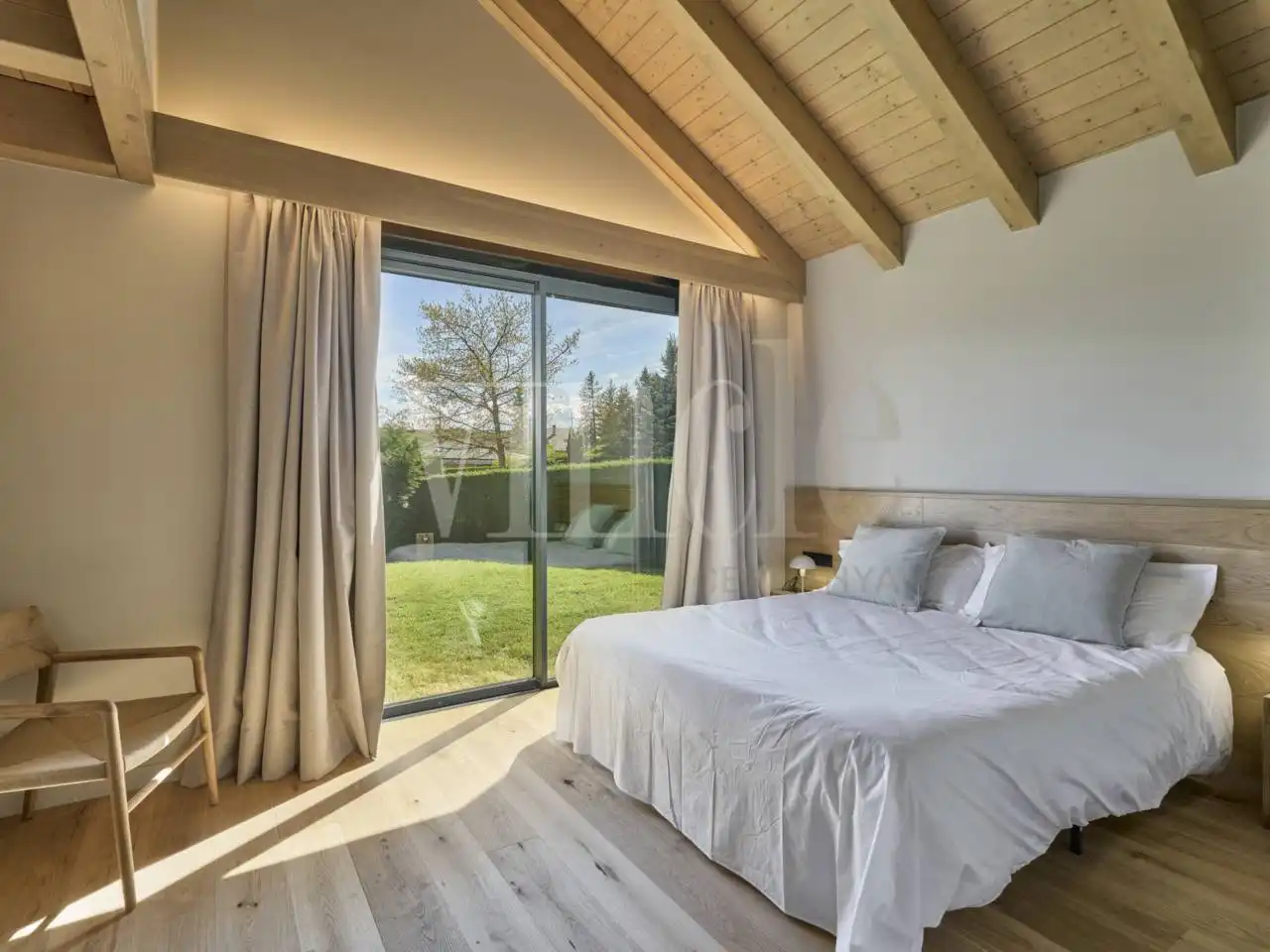 Bedroom of Houses for sale in Guils de Cerdanya  with Heating, Private garden and Parquet flooring