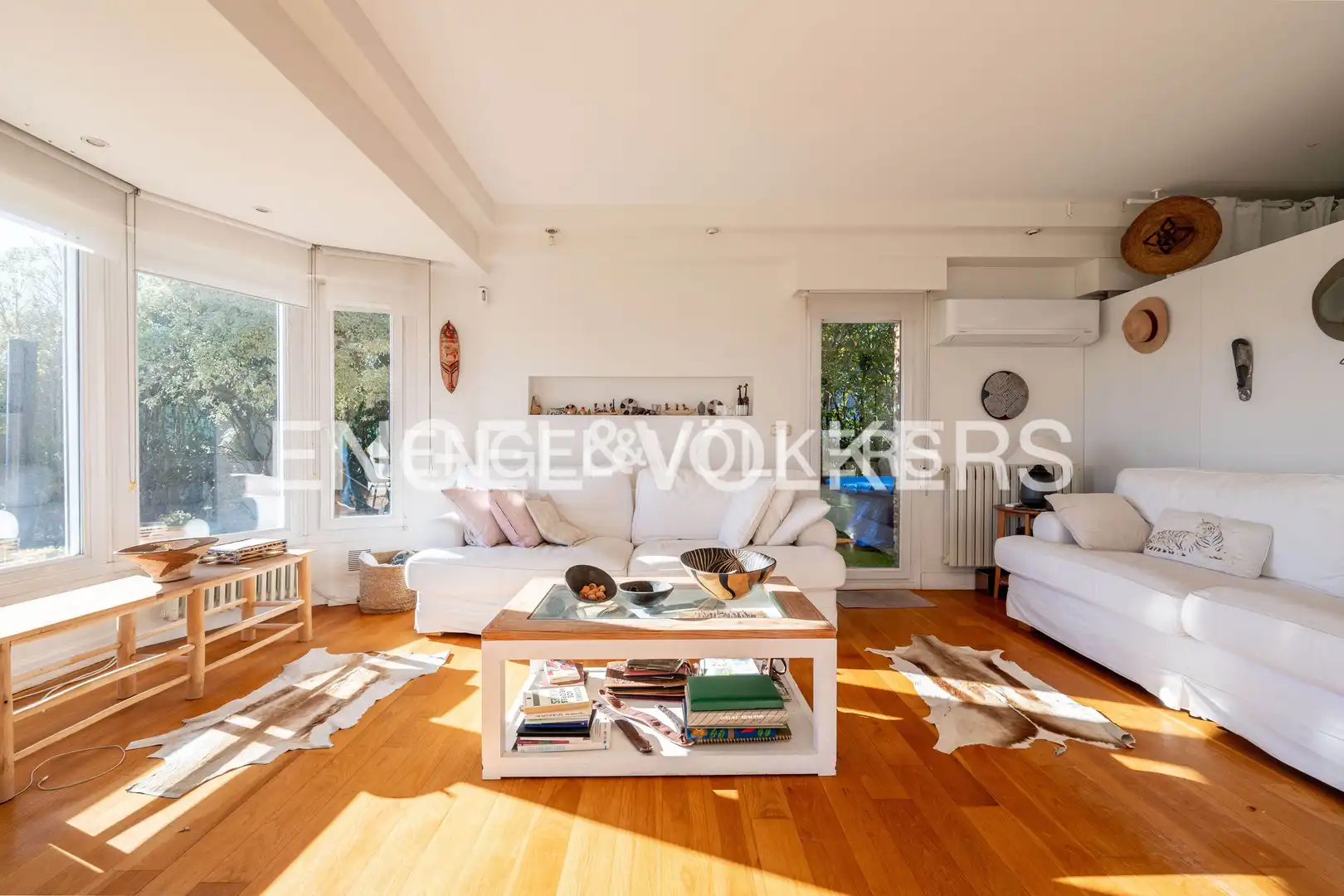 Sala de estar de Finca rústica en venta en Hondarribia con Aire acondicionado, Calefacción y Jardín privado
