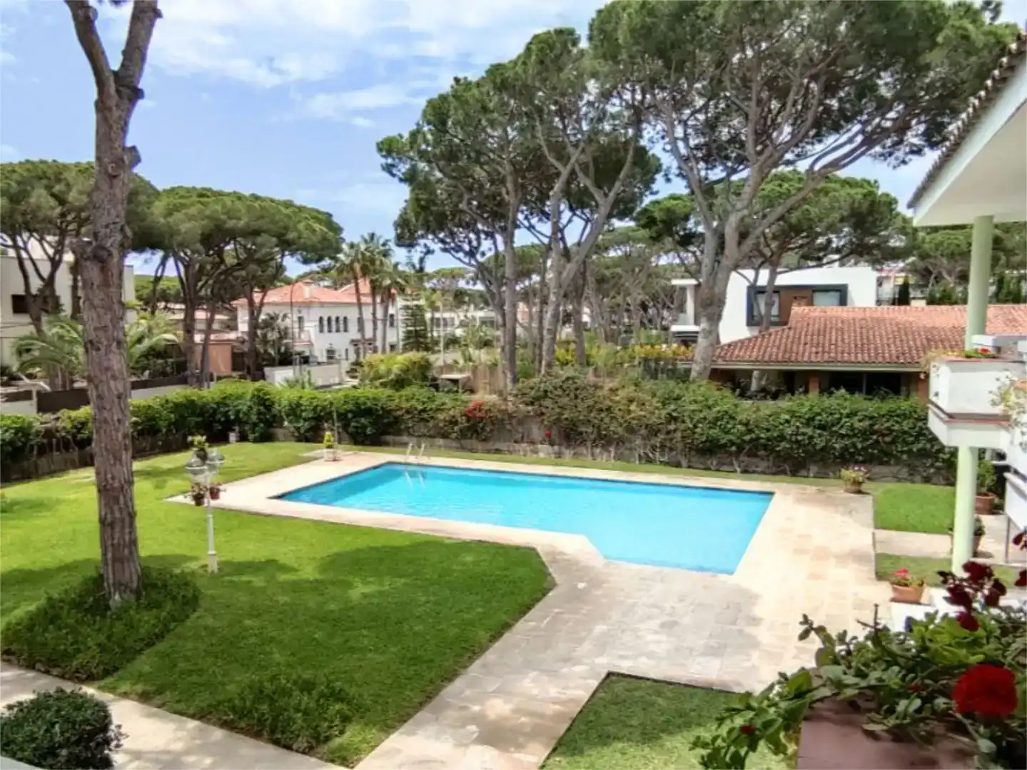 Jardí de Casa o xalet en venda en Castelldefels amb Aire condicionat, Piscina i Balcó