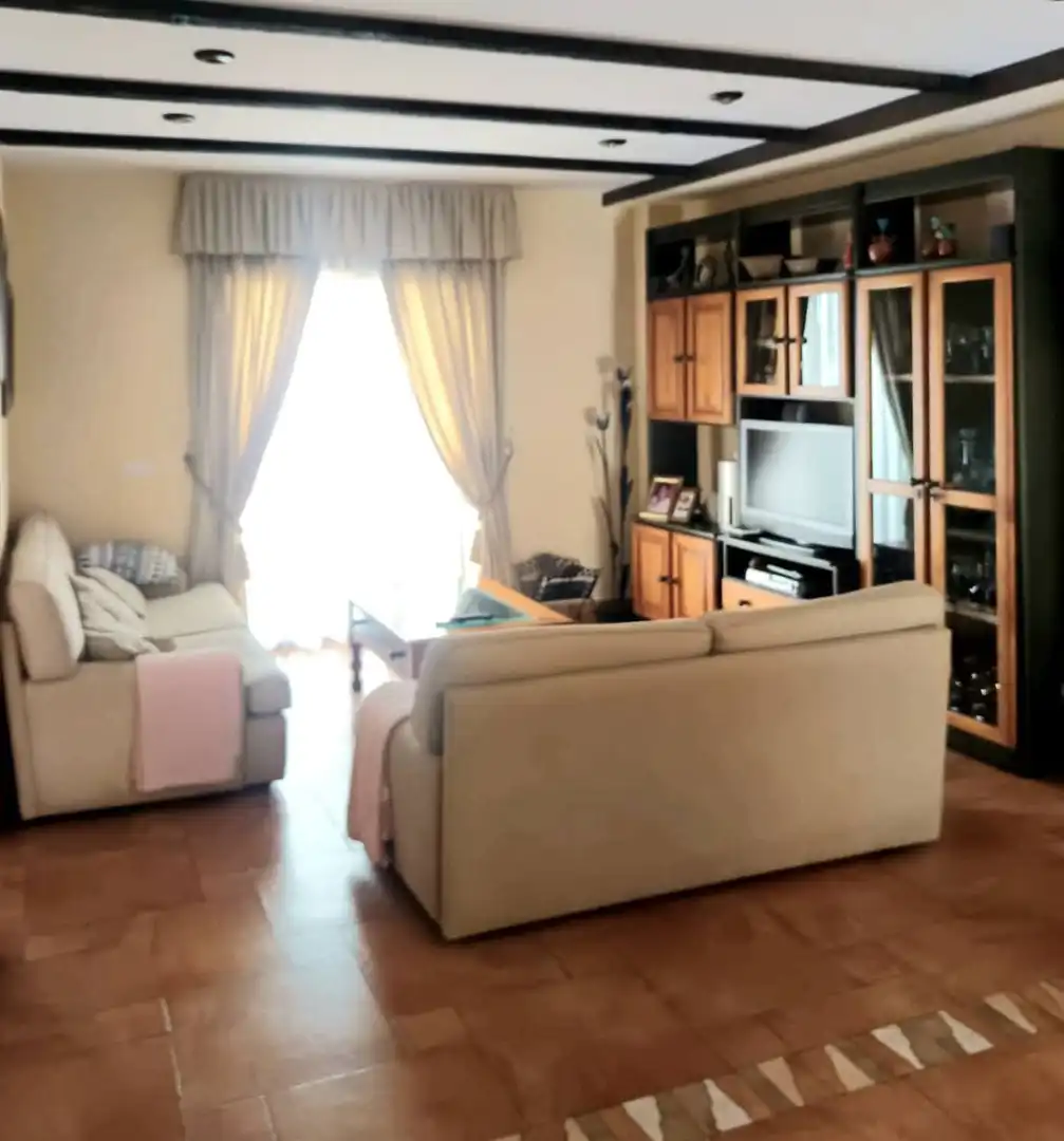 Sala d'estar de Casa o xalet en venda en Benalmádena amb Aire condicionat, Calefacció i Jardí privat