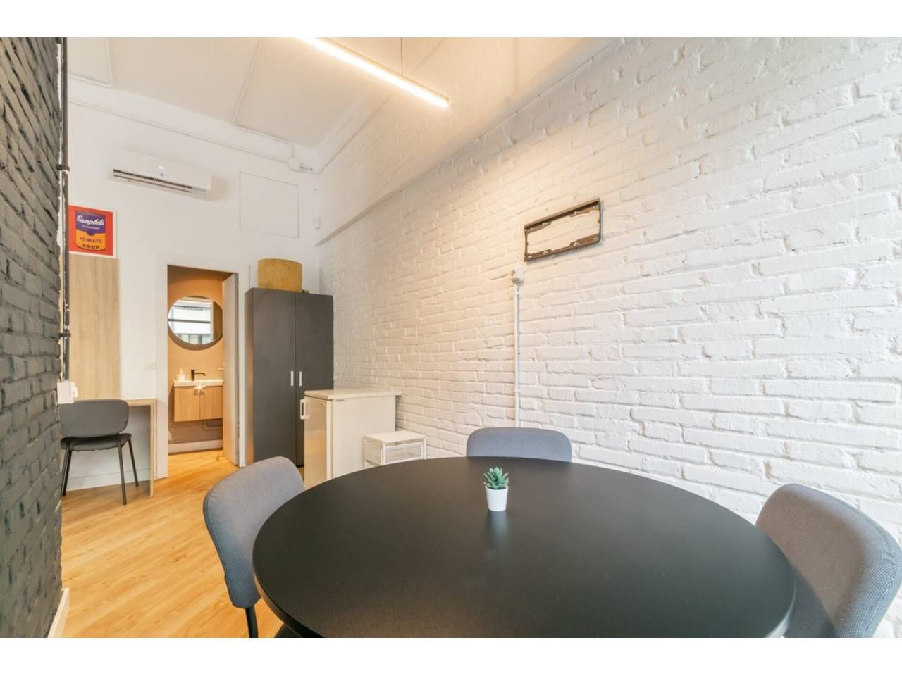 Comedor de Local en venta en  Barcelona Capital con Aire acondicionado