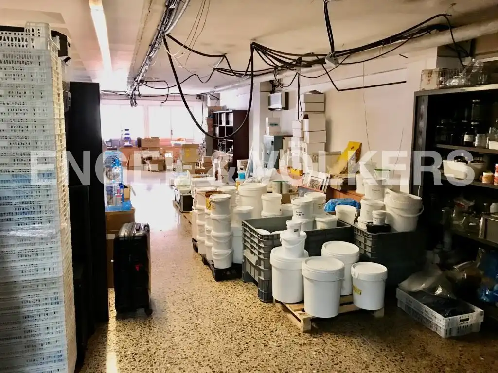 Oficina en venta en Barcelona con Terraza