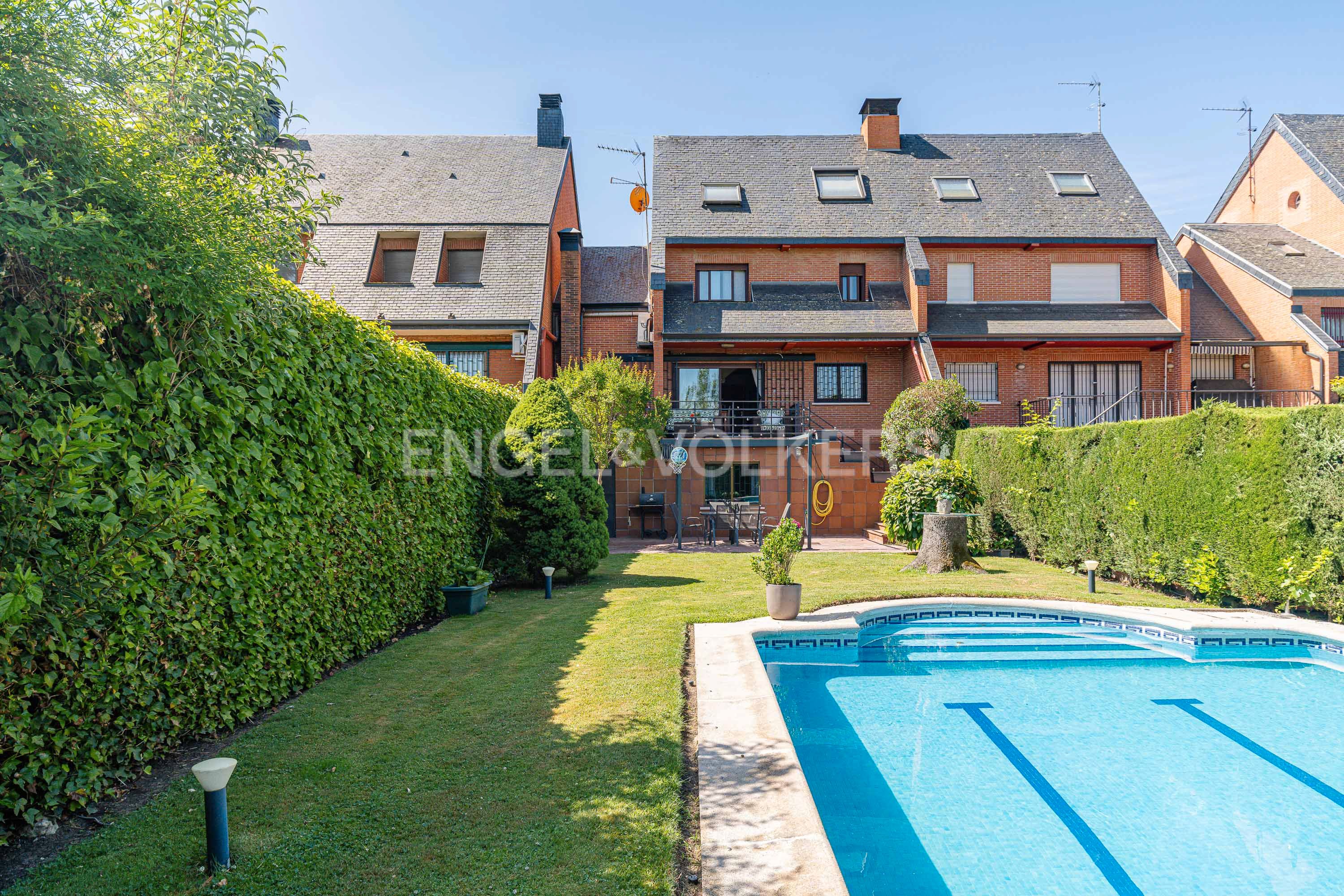 Garden of House or chalet for sale in Pozuelo de Alarcón  with Air Conditioner, Heating and Private garden