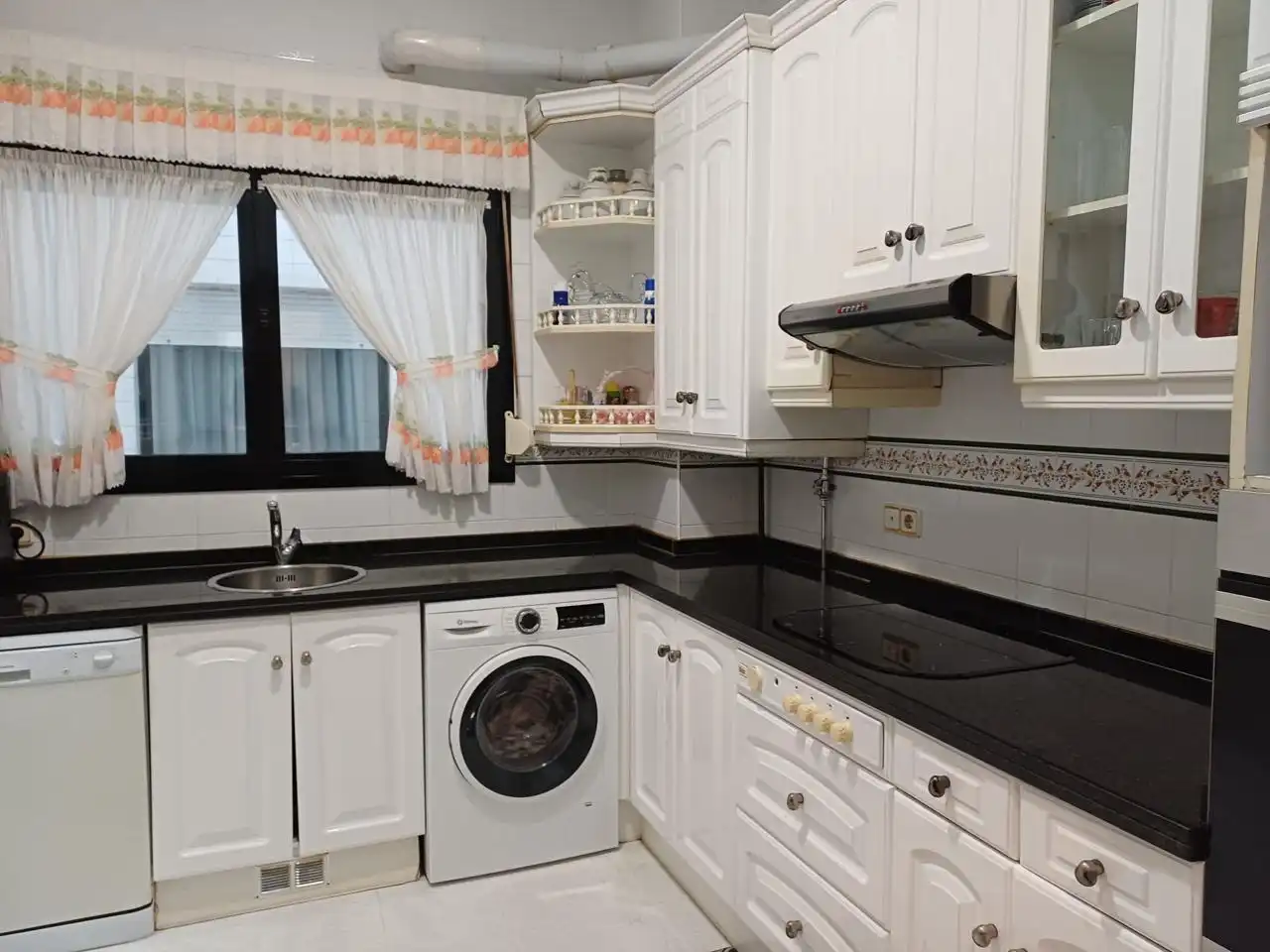 Wohnung mit Aufzug zum Verkauf in Calle Casimiro Velasco, imagen 7
