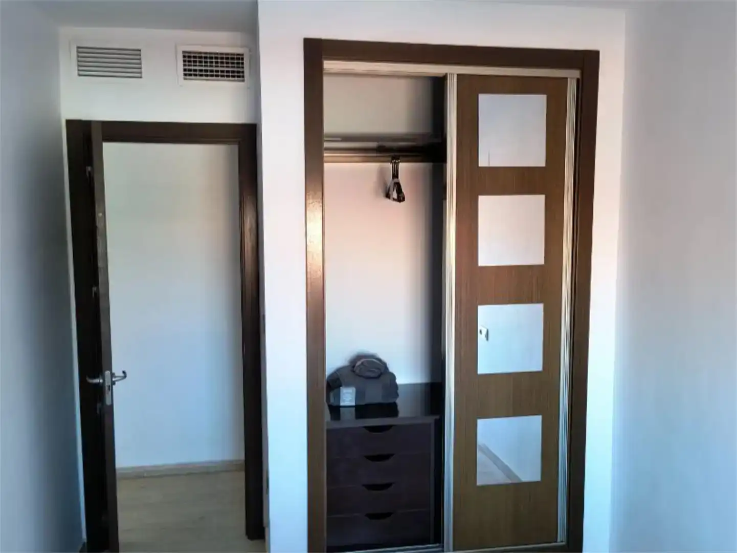 Schlafzimmer von Dachboden zur Miete in Alicante / Alacant mit Klimaanlage, Schwimmbad und Balkon