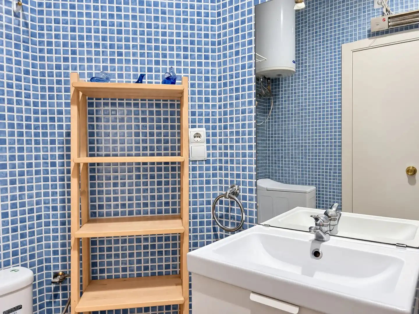 Bathroom of Apartments for sale in Torremolinos  with Air Conditioner, Heating and Furnished