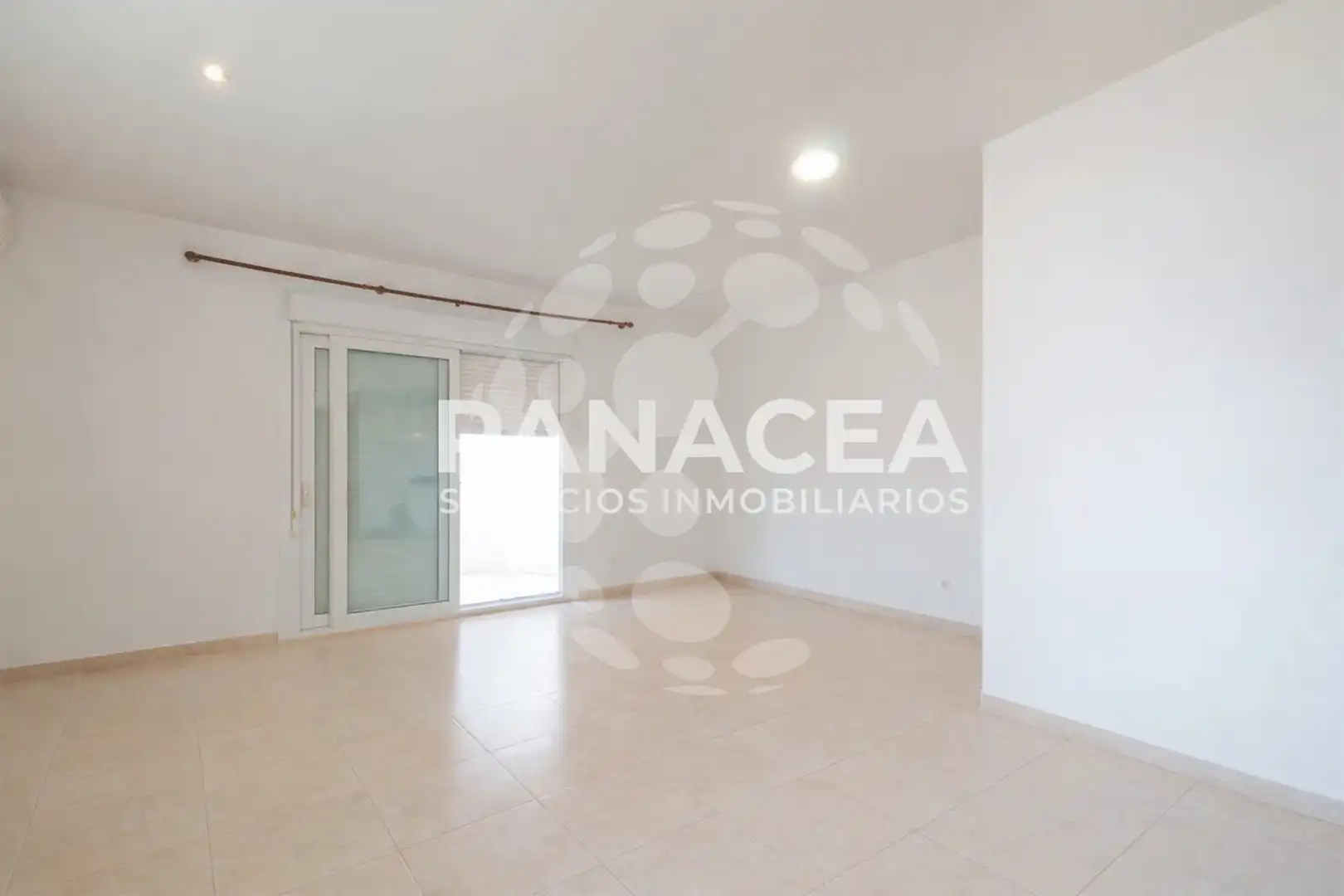 Flat for sale in Roquetas de Mar  with Furnished, Microwave and TV