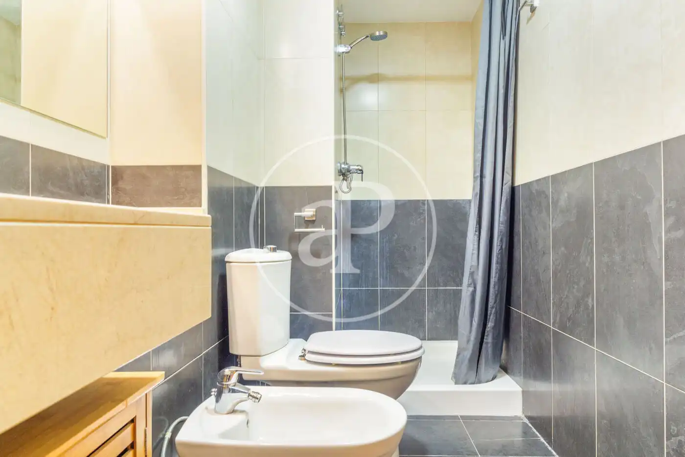 Baño de Piso en venta en Valencia con Aire acondicionado, Calefacción y Terraza
