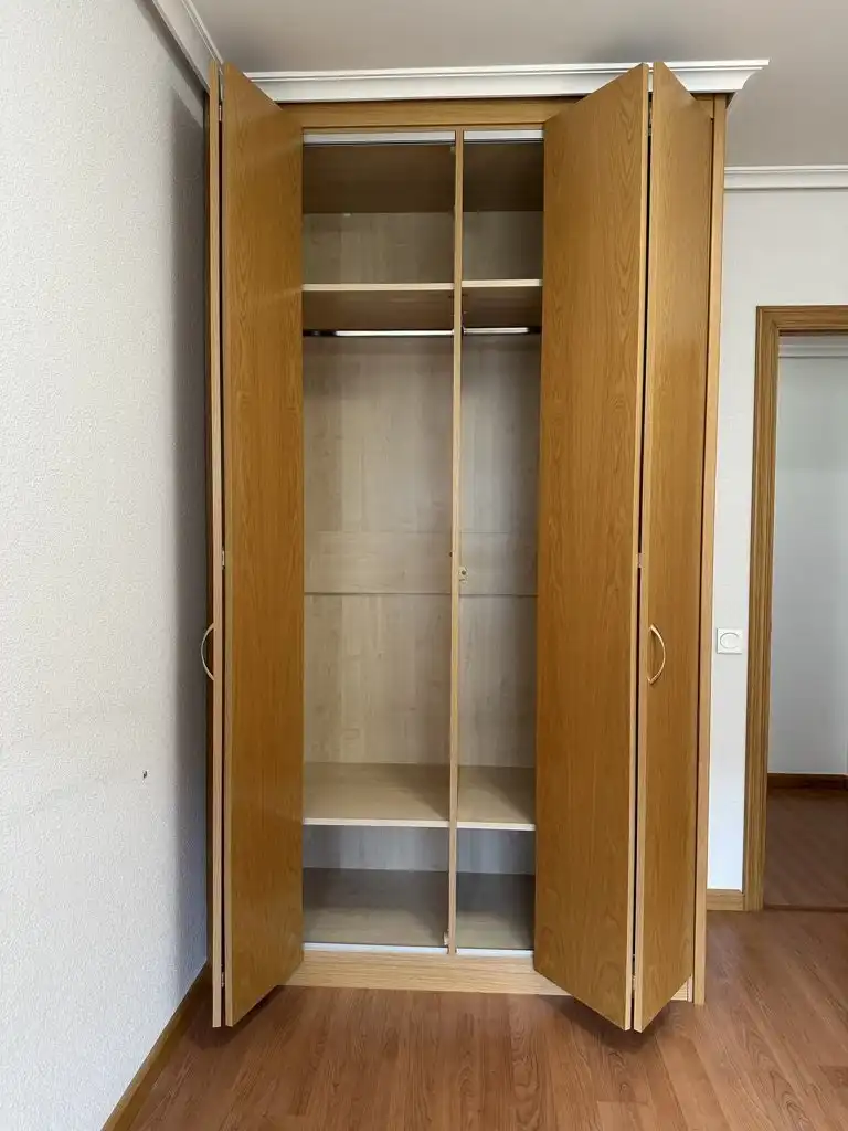 Habitación de Piso en venta en  Logroño con Calefacción, Parquet y Terraza