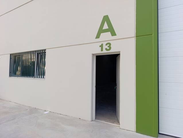 Nave industrial en Venta en Polígono Cantabria