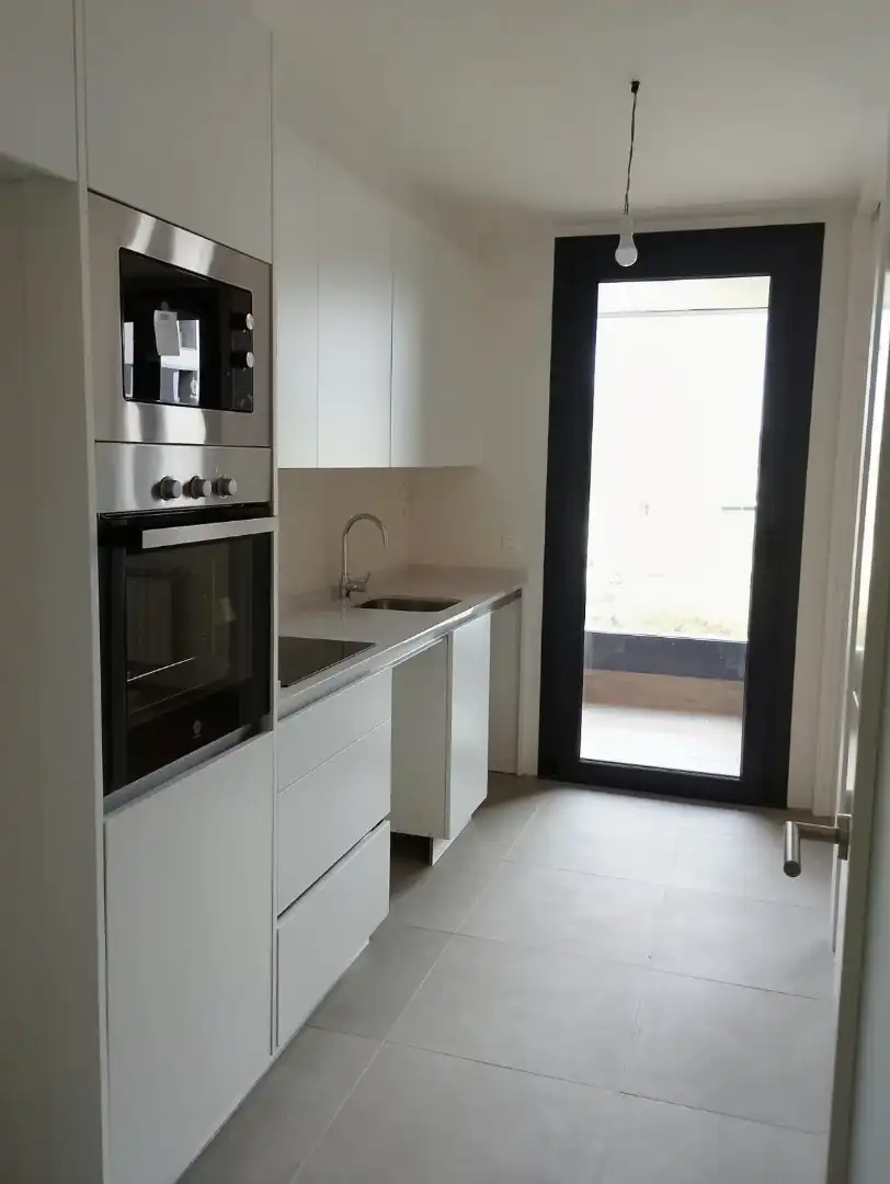 Küche von Wohnung zur Miete in HUCA - La Cadellada