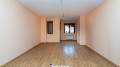 Foto 2 de Piso en venta en Avenida León, Benavente, Zamora