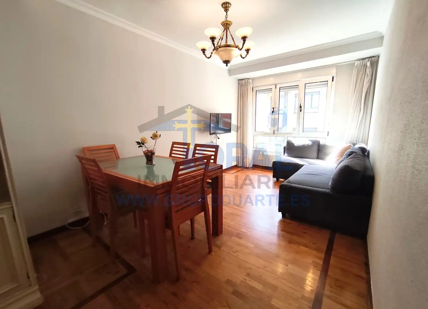 Wohnzimmer von Wohnung zur Miete in Gijón  mit Heizung, Parkett und Möbliert