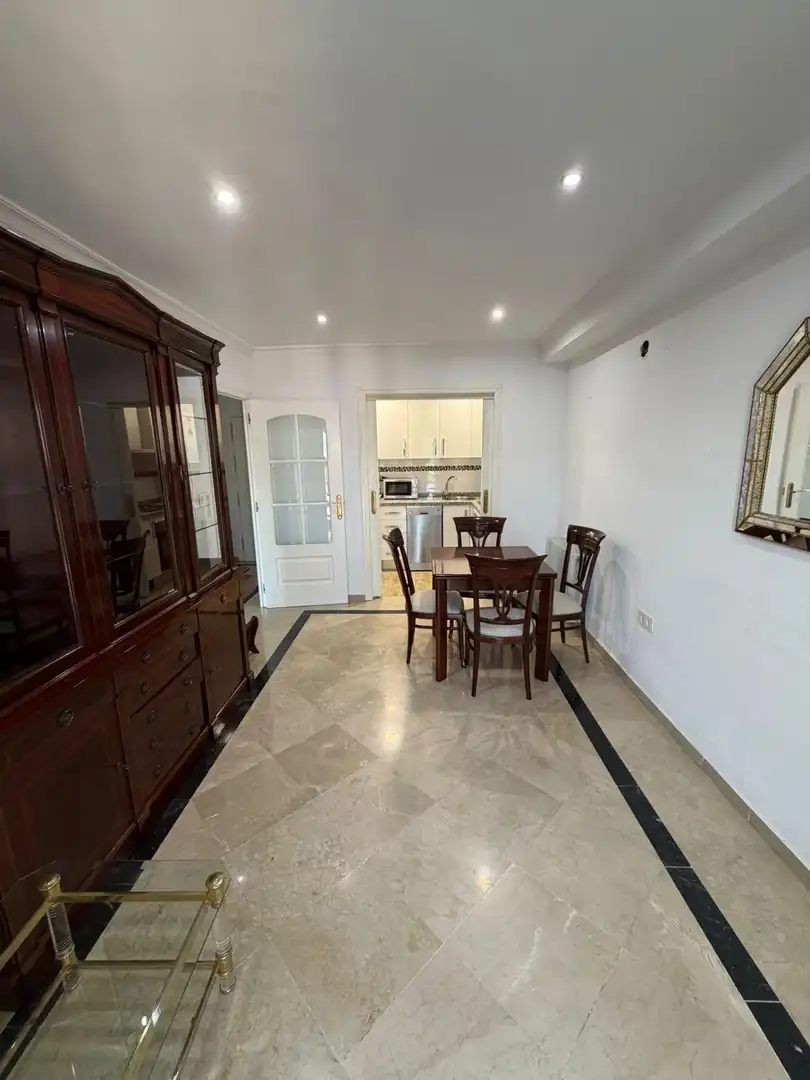 Comedor de Piso de alquiler en Granada con Aire acondicionado, Calefacción y Amueblado