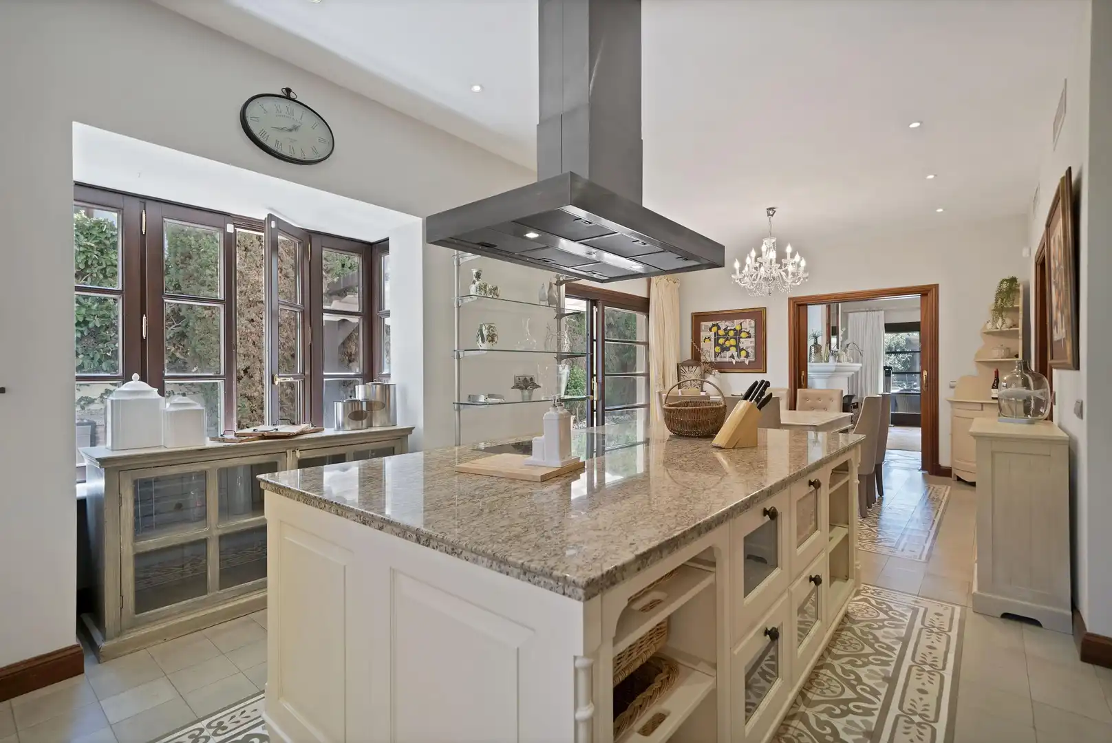 Cocina de Casa o chalet en venta en Marbella con Calefacción, Jardín privado y Terraza