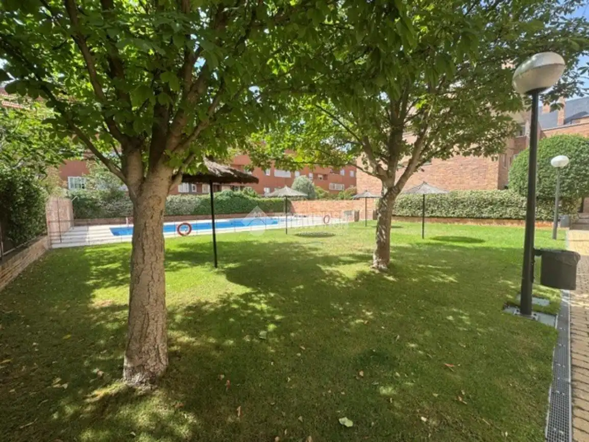 Piscina de Piso en venta en Las Rozas de Madrid con Aire acondicionado, Calefacción y Terraza