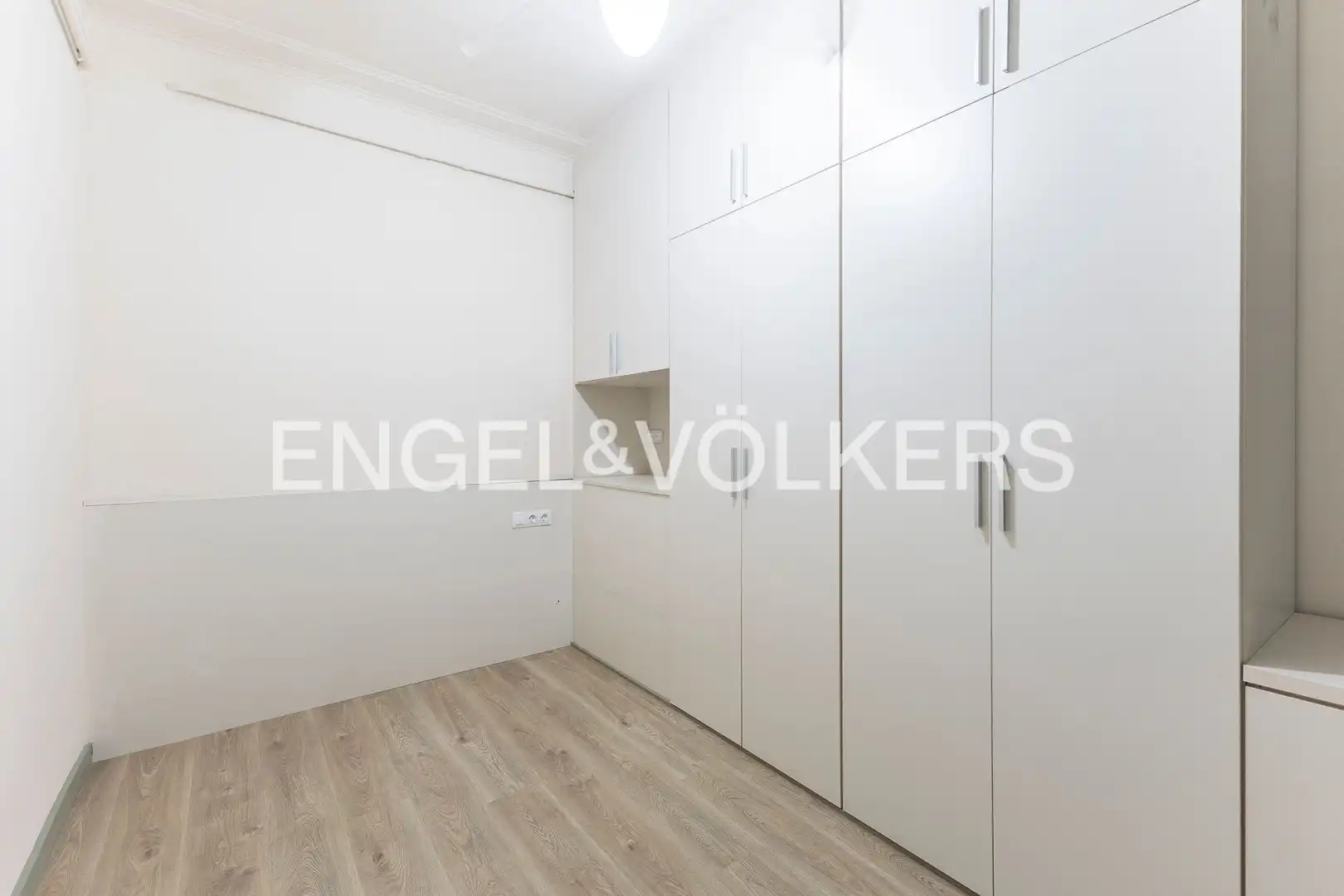 Schlafzimmer von Wohnung zum Verkauf in Barcelona mit Klimaanlage, Heizung und Parkett