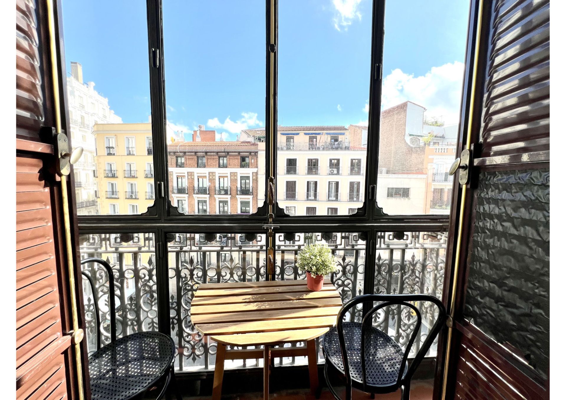 Balcony of Flat to rent in  Madrid Capital  with Air Conditioner, Heating and Furnished