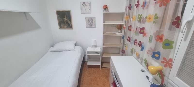 Habitación de Piso de alquiler en  Madrid Capital con Calefacción, Trastero y Amueblado