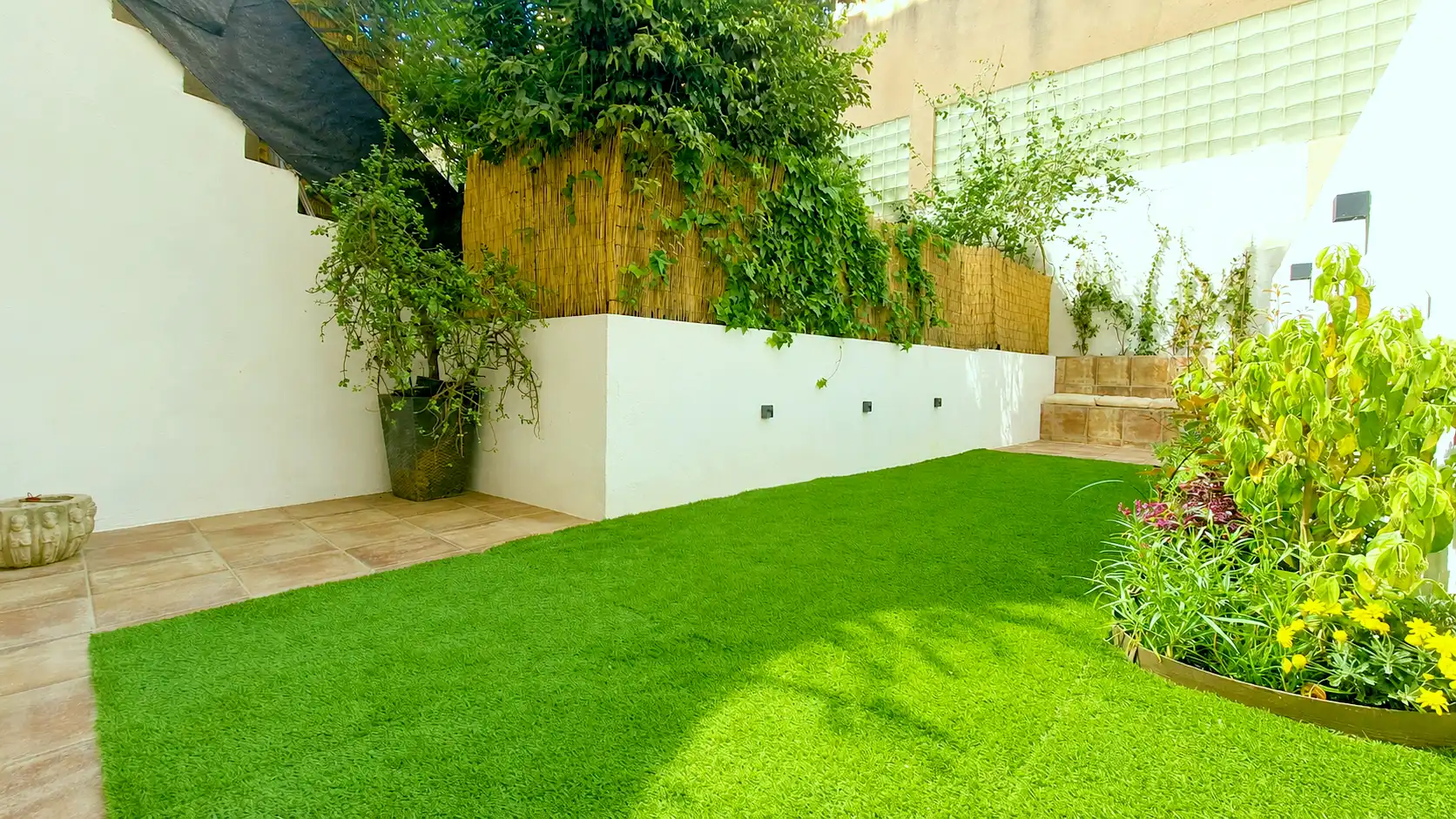Terrasse von Erdgeschoss zum Verkauf in Barcelona mit Klimaanlage, Heizung und Privatgarten