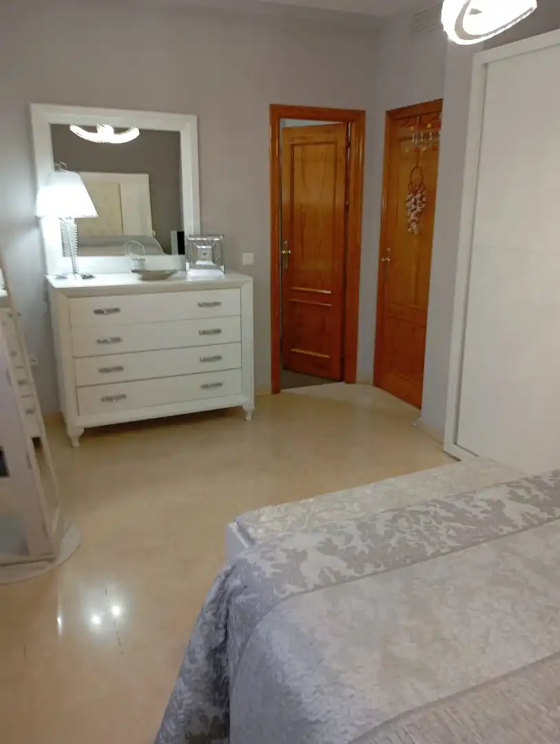 Dormitori de Casa o xalet en venda en Linares amb Aire condicionat i Calefacció