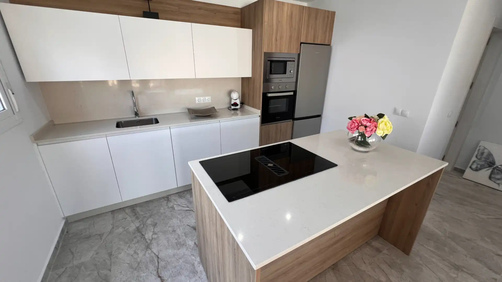 Cuina de Casa o xalet en venda en Torrox amb Aire condicionat, Terrassa i Moblat