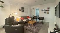 Wohnzimmer von Wohnung zum verkauf in  Madrid Capital mit Klimaanlage