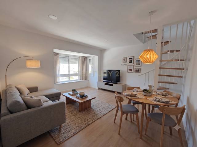 Dúplex en Venta en Carrer d'Eduardo Marquina, 146, Terrassa, Spain, 3 en Poble Nou
