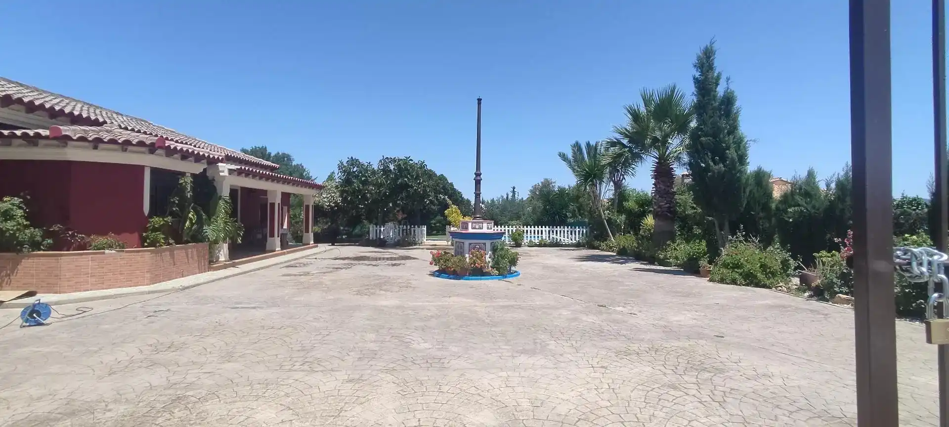 Finca rústica en venda en El Coronil amb Aire condicionat, Jardí privat i Piscina
