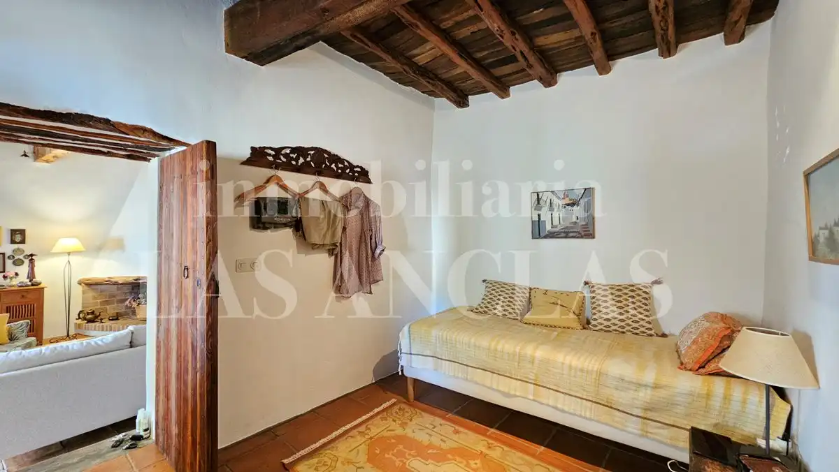 Dormitori de Finca rústica en venda en Santa Eulària des Riu amb Calefacció, Terrassa i Traster