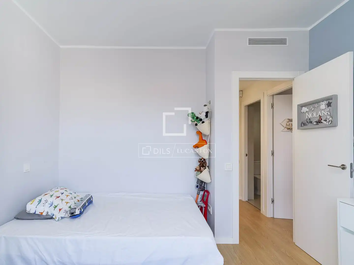 Schlafzimmer von Dachboden zum Verkauf in Barcelona mit Klimaanlage, Heizung und Terrasse
