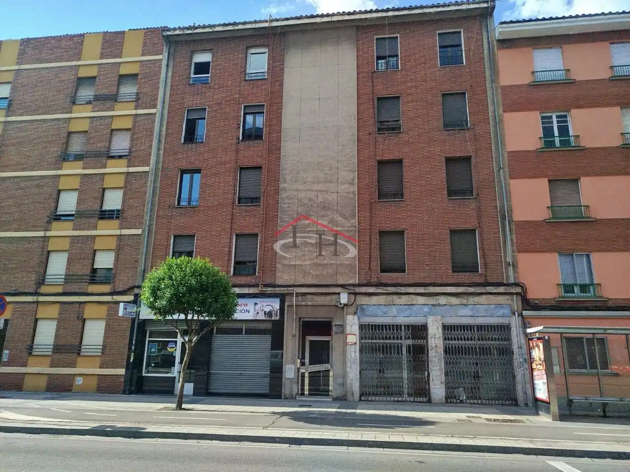 Locale commerciale in vendita a Fernández Ladreda, imagen 2