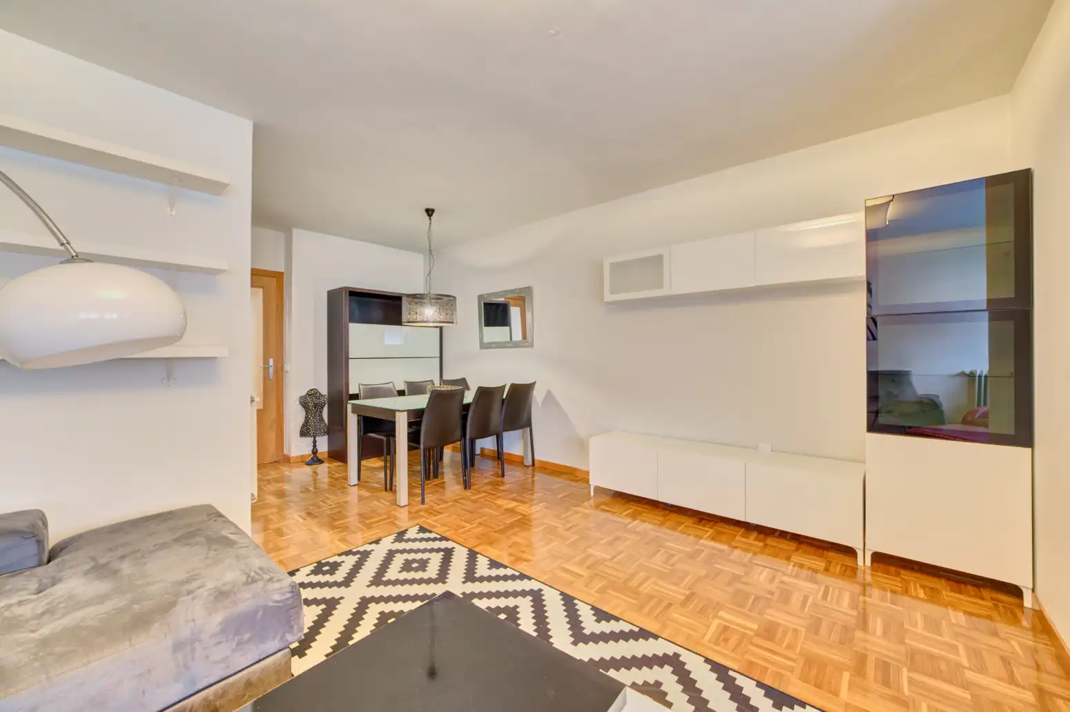 Sala de estar de Piso de alquiler en  Pamplona / Iruña con Calefacción, Parquet y Trastero