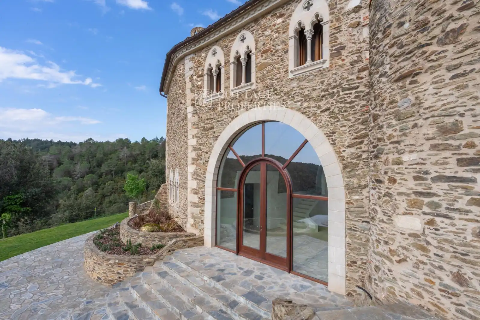 Country homes for sale in Llambilles  with Air Conditioner, Heating and Private garden