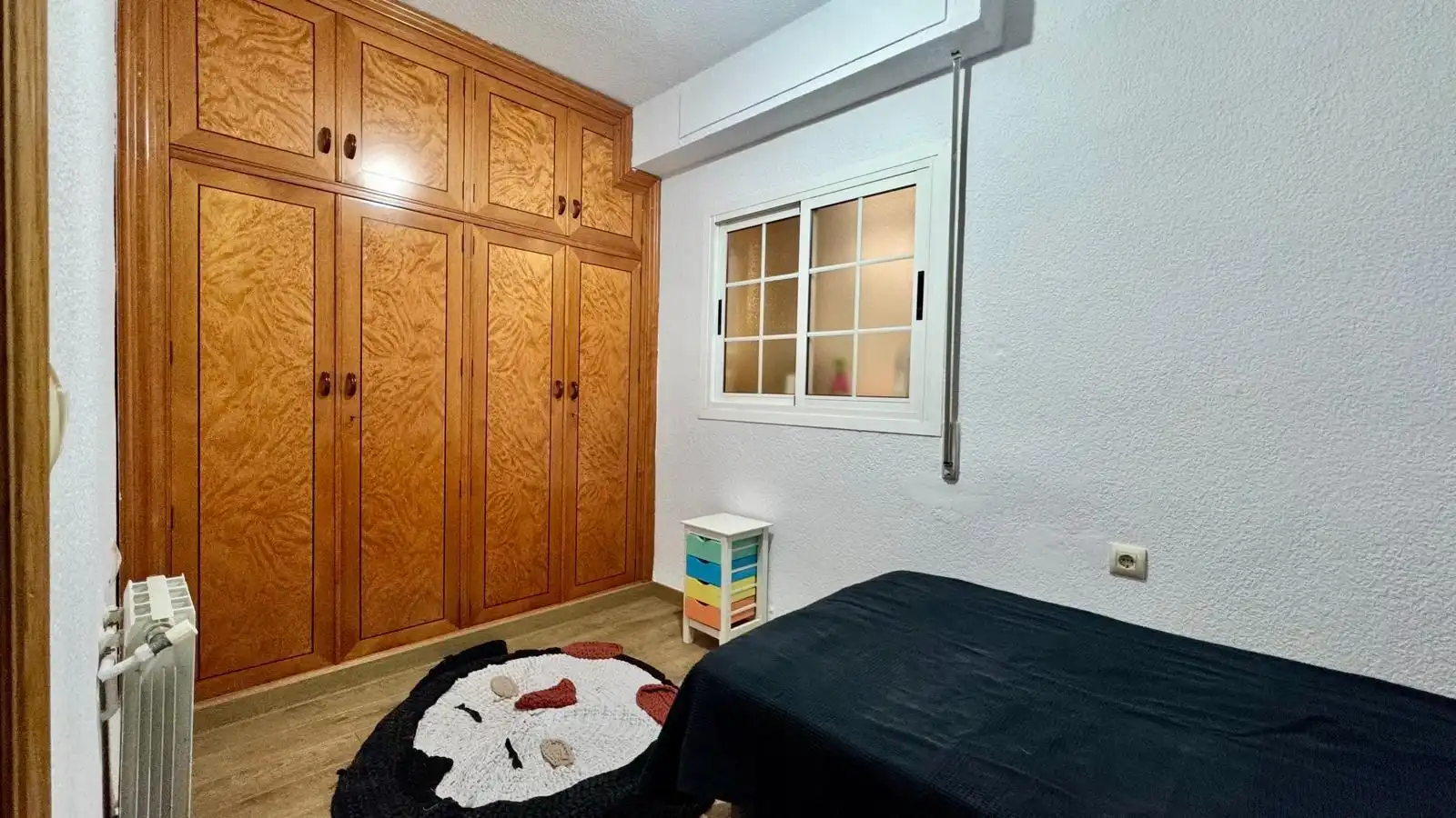 Bedroom of Flat for share in Burjassot  with Air Conditioner, Heating and Balcony