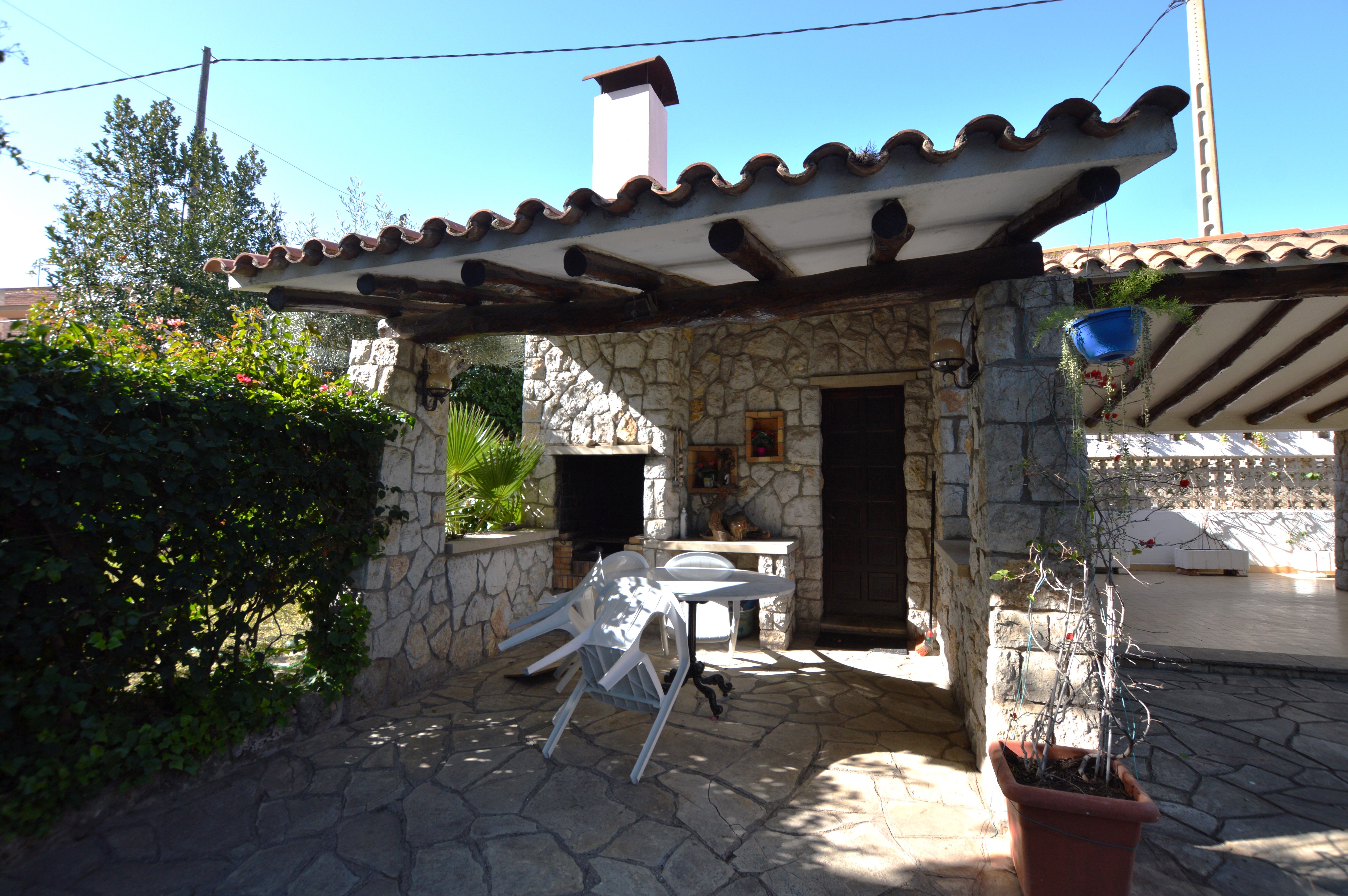 Garden of House or chalet for sale in Cubelles  with Air Conditioner, Heating and Private garden