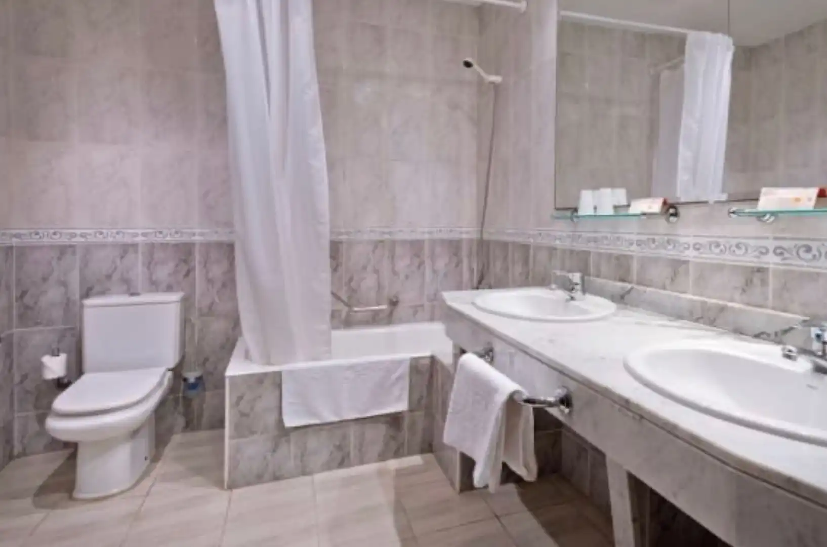 Hotel with lift for sale in Calella, imagen 6