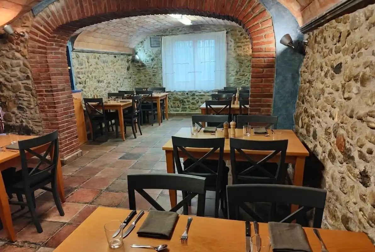 Country homes for sale in Sant Aniol de Finestres  with Air Conditioner, Heating and Private garden